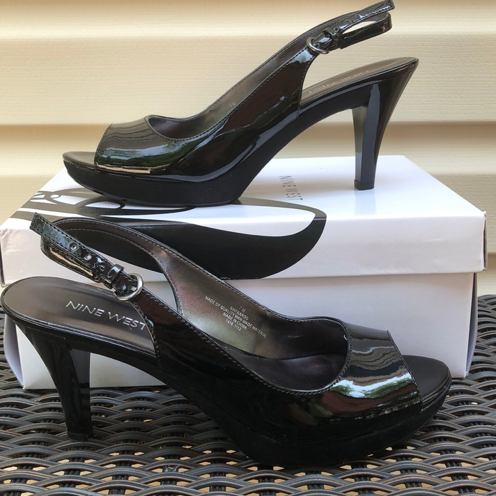 Nine West black patent leather peep toe slingback